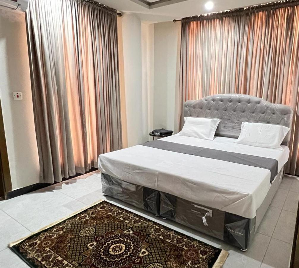 Northern Suites Bahria Town 拉瓦尔品第 外观 照片