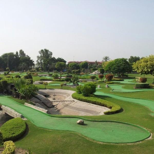 Northern Suites Bahria Town 拉瓦尔品第 外观 照片