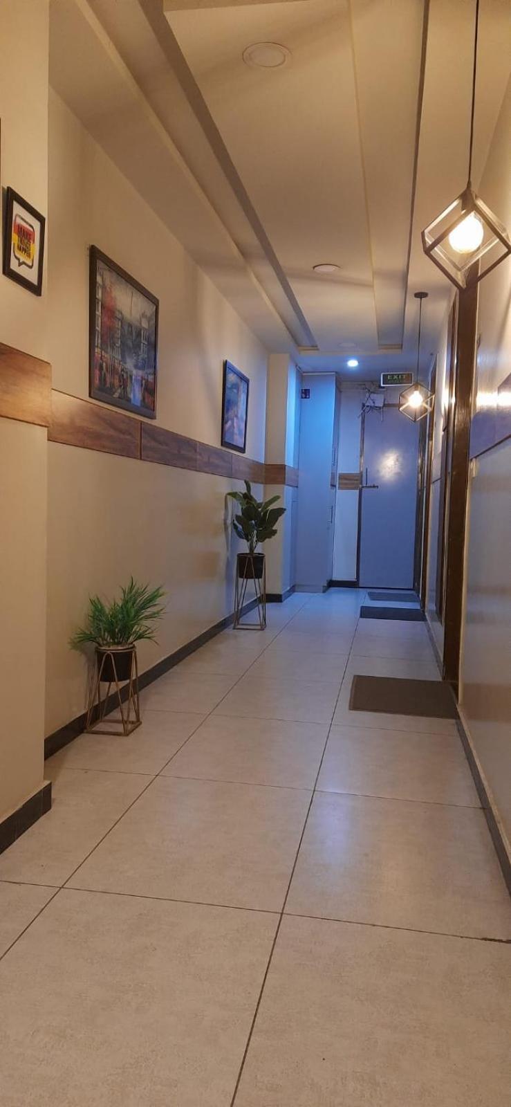 Northern Suites Bahria Town 拉瓦尔品第 外观 照片